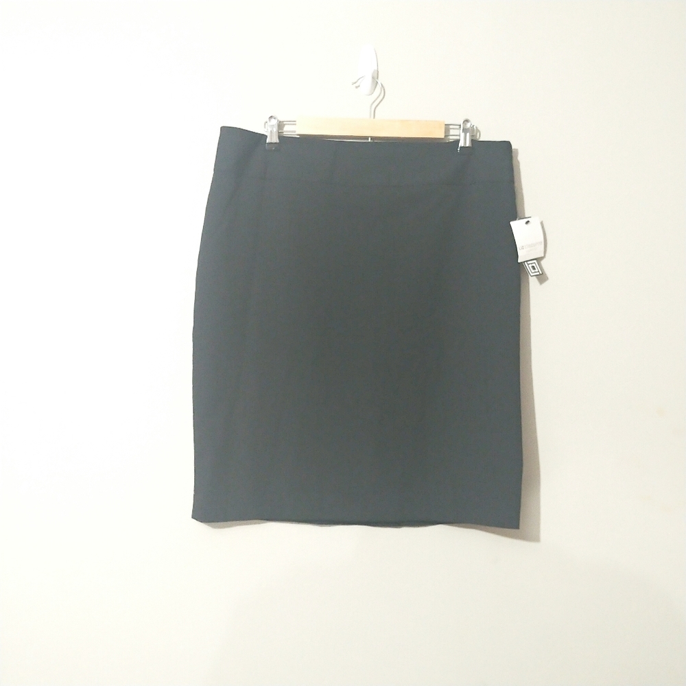 New Liz Clairborne Pinstripe Skirt